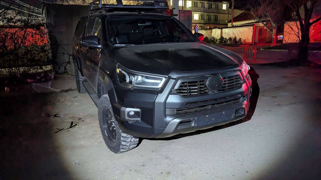 В Севастополе водитель без номеров сбил девочку на самокате и скрылся В Севастополе водитель без номеров сбил девочку на самокате и скрылся