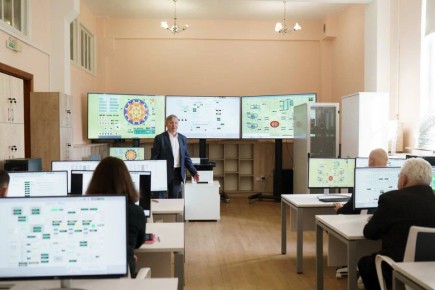 Михаил Развожаев: В Институте ядерной энергии и промышленности СевГУ модернизировали учебную лабораторию на кафедре «Ядерные энергетические установки»