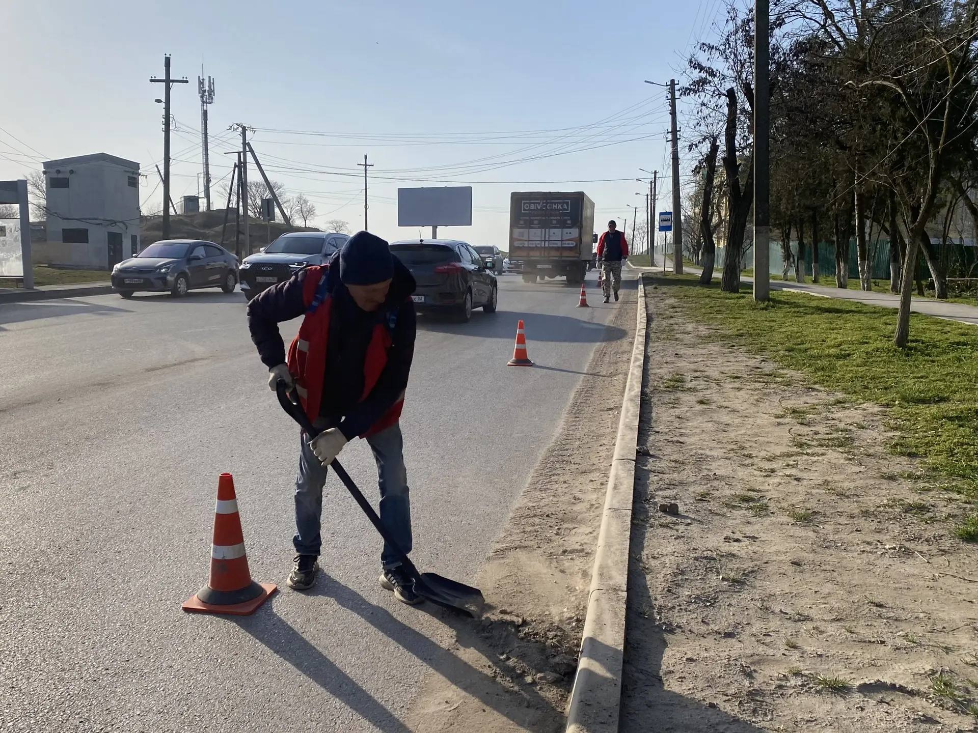 Рабочая неделя в Керчи началась с уборки городских территорий Рабочая неделя в Керчи началась с уборки городских территорий