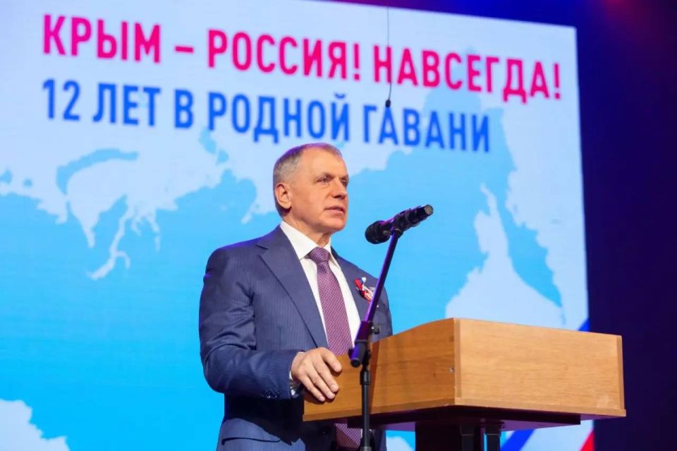 Александр Дудинов: Сегодня вместе с председателем Черноморского районного совета Алексеем Шипицыным и главами сельских поселений принял участие в торжественном мероприятии, посвященном 12-й годовщине Общекрымского... Александр Дудинов: Сегодня вместе с председателем Черноморского районного совета Алексеем Шипицыным и главами сельских поселений принял участие в торжественном мероприятии, посвященном 12-й годовщине Общекрымского...