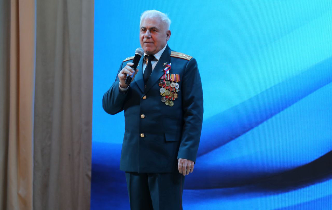 Галина Огнёва: В этот прекрасный солнечный день в Доме творчества «Подмосковье» мы вместе прожили ещё одну страницу нашей общей крымской истории Галина Огнёва: В этот прекрасный солнечный день в Доме творчества «Подмосковье» мы вместе прожили ещё одну страницу нашей общей крымской истории