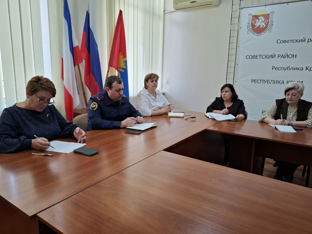 В Советском районе Республики Крым проведено заседание круглого стола на тему: «Предупреждение вовлечения учащихся в террористическую и экстремистскую деятельность»
