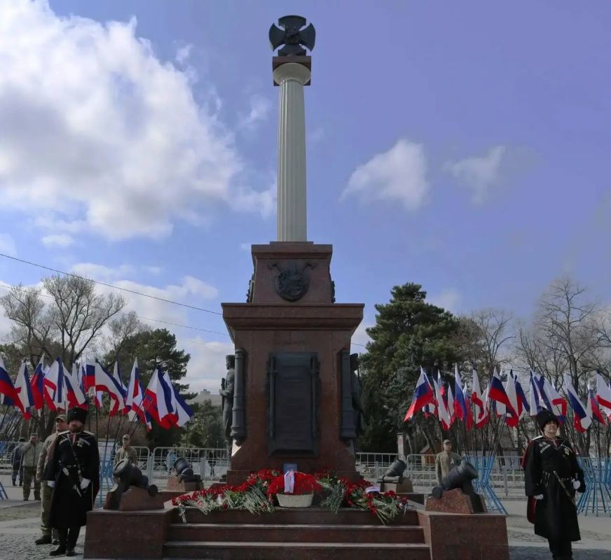 Министр внутренних дел по Республике Крым принял участие в праздновании Крымской весны Министр внутренних дел по Республике Крым принял участие в праздновании Крымской весны