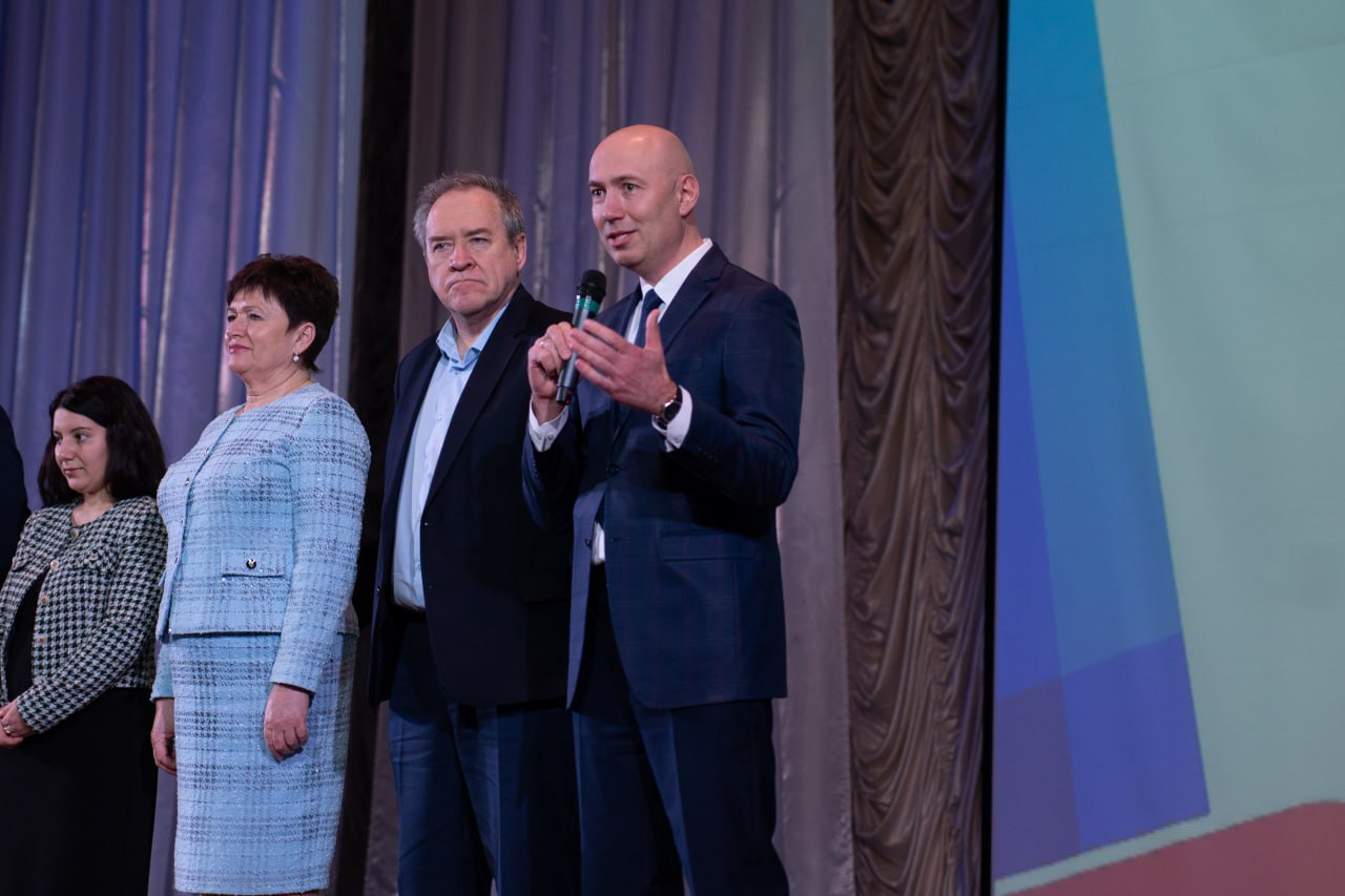 В Симферополе прошел грандиозный концерт с участием ветеранов спецоперации В Симферополе прошел грандиозный концерт с участием ветеранов спецоперации