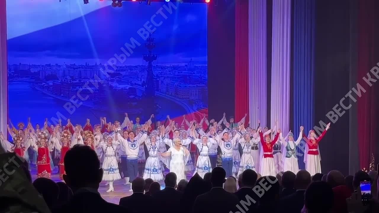 В Государственном академическом музыкальном театре прошёл торжественный концерт, посвящённый 12-летию Крымской весны