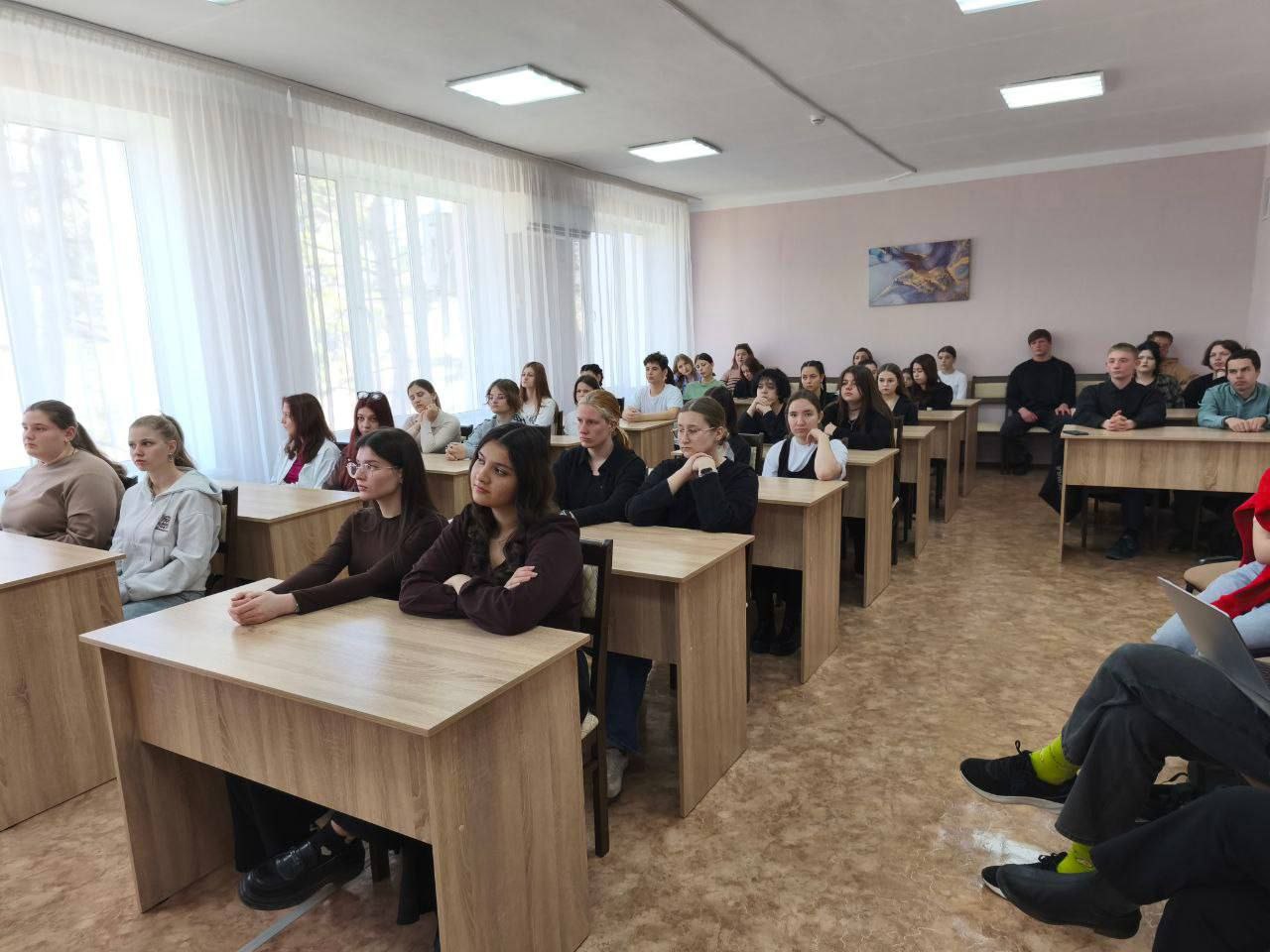 Госкомнац Крыма организовал курс лекций для студентов по вопросам профилактики экстремизма и терроризма Госкомнац Крыма организовал курс лекций для студентов по вопросам профилактики экстремизма и терроризма