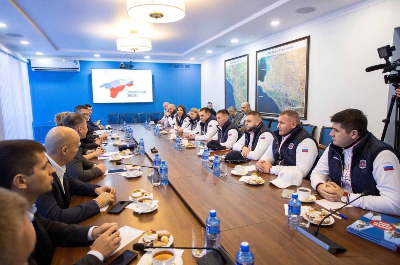 Кирилл Чебышев: Принимаю участие в автопробеге "Крым – Россия! Навсегда!", который приурочен 12-й годовщине воссоединения полуострова с Россией Кирилл Чебышев: Принимаю участие в автопробеге "Крым – Россия! Навсегда!", который приурочен 12-й годовщине воссоединения полуострова с Россией