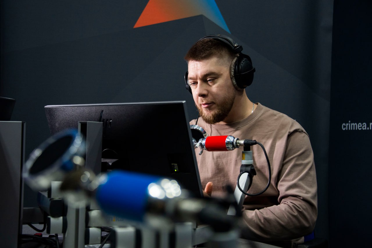 Ждем вас в эфире!. Как всегда стартуем в 7.00! Сегодня в эфире радио "Спутник в Крыму" обсудим: какими будут цены на отдых в Крыму этим летом как должны развиваться транспортная сеть и дорожная инфраструктура в Крыму...