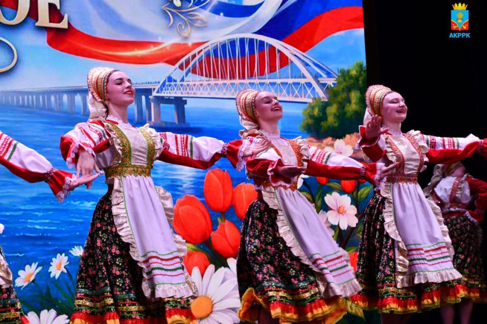 Василий Грабован: В Красногвардейском Центе культуры состоялся праздничный концерт, посвящённый 12-й годовщине воссоединения Крыма с Россией Василий Грабован: В Красногвардейском Центе культуры состоялся праздничный концерт, посвящённый 12-й годовщине воссоединения Крыма с Россией
