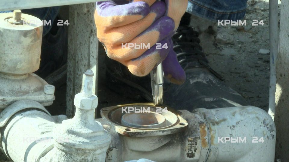 Светодинамический фонтан на Советской площади в Ялте готовят к сезону Светодинамический фонтан на Советской площади в Ялте готовят к сезону