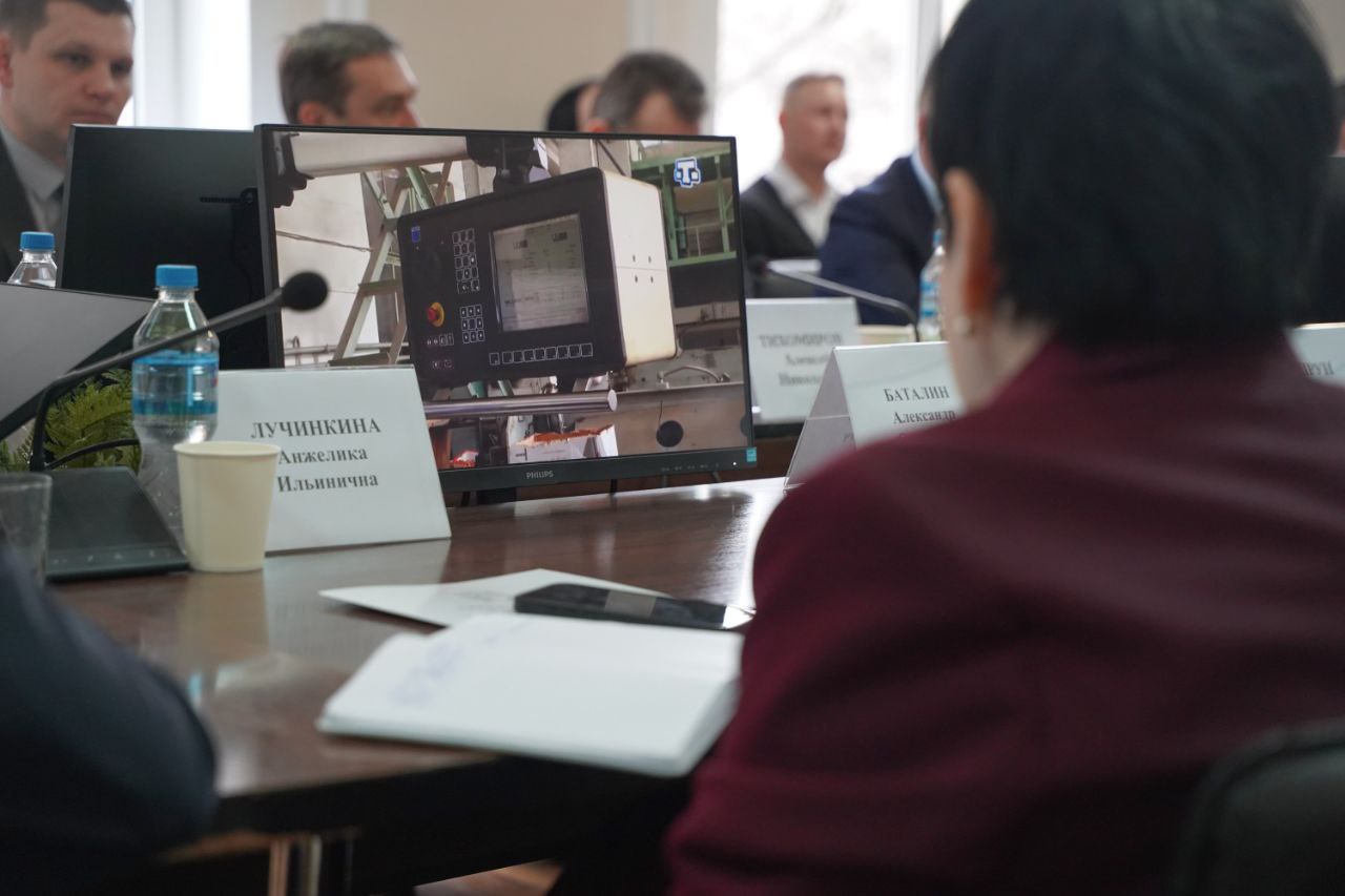 В Крымском инженерно-педагогическом университете имени Февзи Якубова состоялось выездное заседание Комитета Госсовета Крыма по промышленности, торговле и предпринимательству В Крымском инженерно-педагогическом университете имени Февзи Якубова состоялось выездное заседание Комитета Госсовета Крыма по промышленности, торговле и предпринимательству