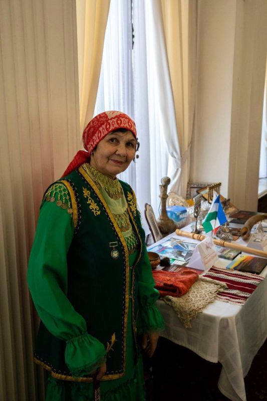 При поддержке Министерства культуры Республики Крым в Ливадийском дворце-музее дан старт Году единства народов России При поддержке Министерства культуры Республики Крым в Ливадийском дворце-музее дан старт Году единства народов России