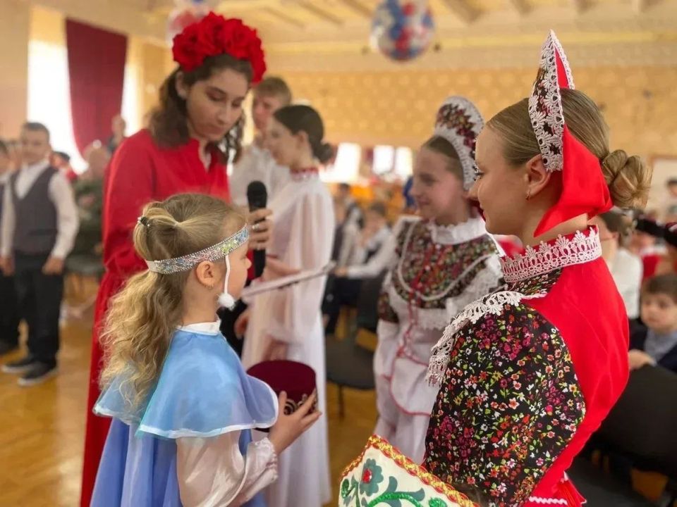 Мероприятие «Нити традиций» объединило дошкольников и школьников Мероприятие «Нити традиций» объединило дошкольников и школьников