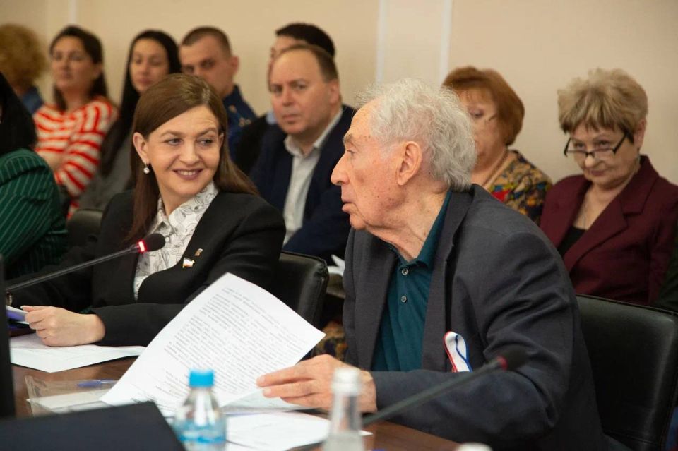 Состояние и перспективы кадрового обеспечения промышленности обсудили на выездном заседании профильного Комитета Состояние и перспективы кадрового обеспечения промышленности обсудили на выездном заседании профильного Комитета