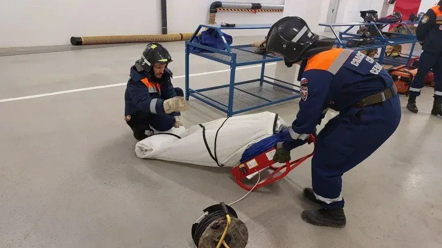 Более 50 севастопольских спасателей прошли ежегодную аттестацию Более 50 севастопольских спасателей прошли ежегодную аттестацию