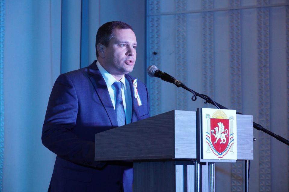 В культурном центре имени Богатикова состоялось торжественное собрание, посвященное Дню Общекрымского референдума 2014 года и Дню воссоединения Крыма с Россией В культурном центре имени Богатикова состоялось торжественное собрание, посвященное Дню Общекрымского референдума 2014 года и Дню воссоединения Крыма с Россией