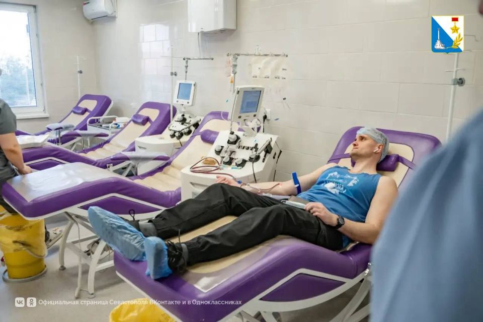 Более 80 севастопольцев поучаствовали в донорской акции «Русская весна — Наша Победа» Более 80 севастопольцев поучаствовали в донорской акции «Русская весна — Наша Победа»