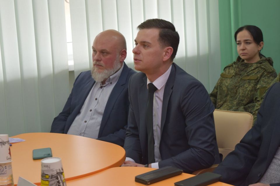 Телемост «В единстве — сила» связал Симферополь с регионами страны Телемост «В единстве — сила» связал Симферополь с регионами страны