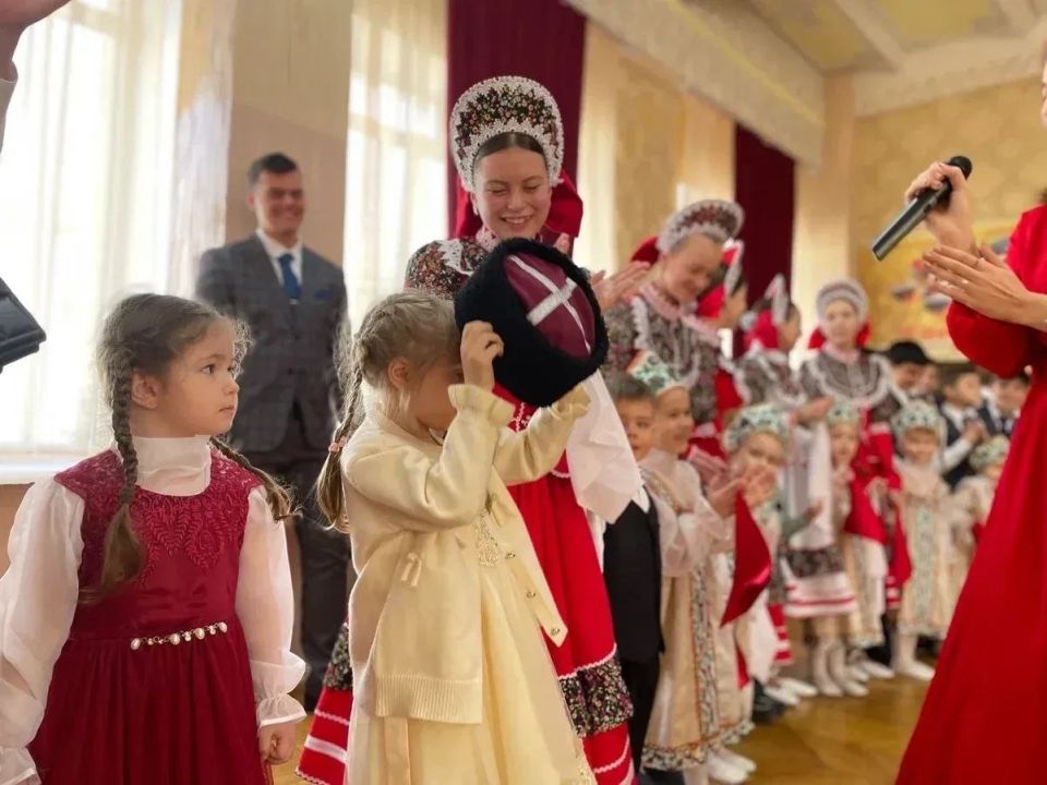 Мероприятие «Нити традиций» объединило дошкольников и школьников Мероприятие «Нити традиций» объединило дошкольников и школьников