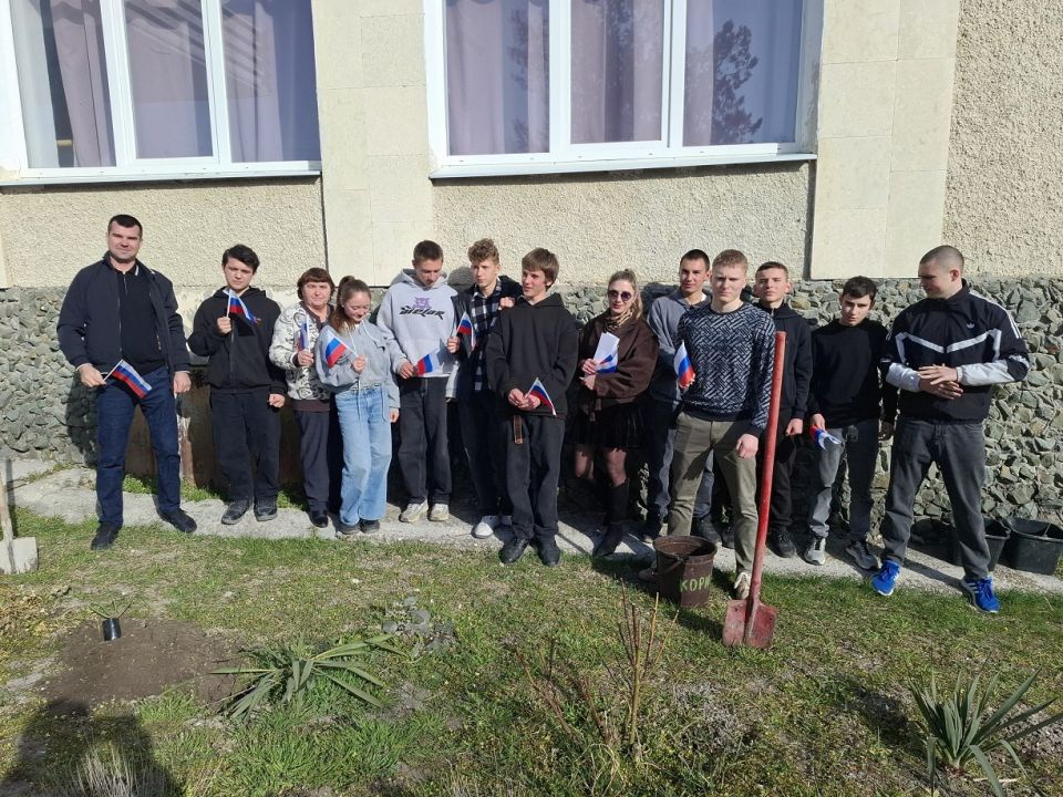 Белогорский филиал ГБУРК "Крыммелиоводхоз": акция «Из Крыма и Севастополя с любовью»# Белогорский филиал ГБУРК "Крыммелиоводхоз": акция «Из Крыма и Севастополя с любовью»#