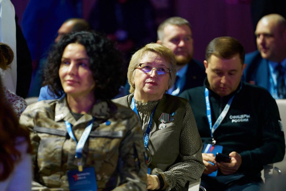 В Ханты-Мансийске открылся V Форум «Патриоты Урала», приуроченный к годовщине воссоединения с Крымом В Ханты-Мансийске открылся V Форум «Патриоты Урала», приуроченный к годовщине воссоединения с Крымом