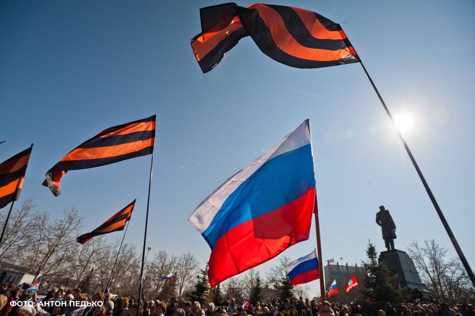 Михаил Развожаев: Дорогие севастопольцы! Двенадцать лет назад Севастополь вернулся домой! Михаил Развожаев: Дорогие севастопольцы! Двенадцать лет назад Севастополь вернулся домой!