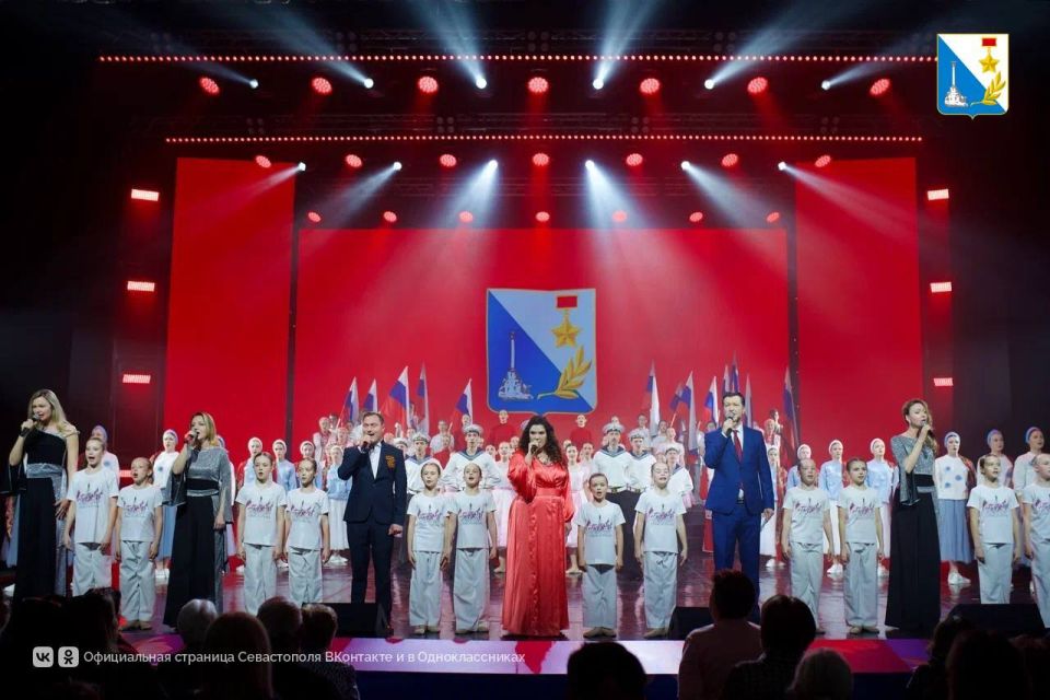 Во дворце культуры рыбаков прошёл праздничный концерт «Символ русской весны — Севастополь!» Во дворце культуры рыбаков прошёл праздничный концерт «Символ русской весны — Севастополь!»
