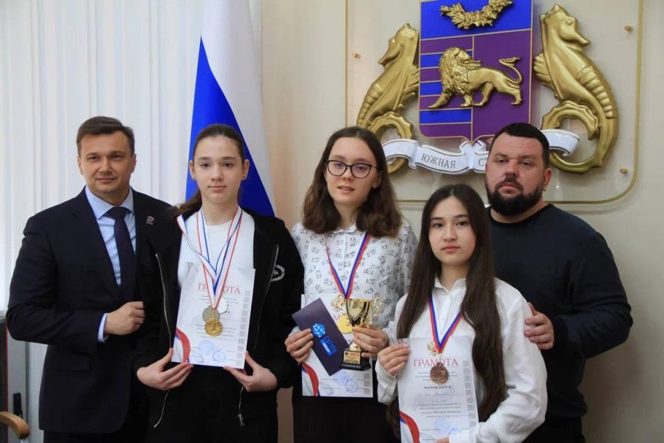 Константин Шимановский: Воспитанники Федерации шахмат – наша гордость! Константин Шимановский: Воспитанники Федерации шахмат – наша гордость!