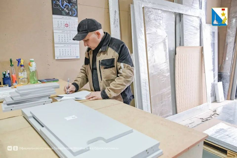 Севастопольская мебельная фабрика увеличила объёмы производства благодаря льготному займу Севастопольская мебельная фабрика увеличила объёмы производства благодаря льготному займу