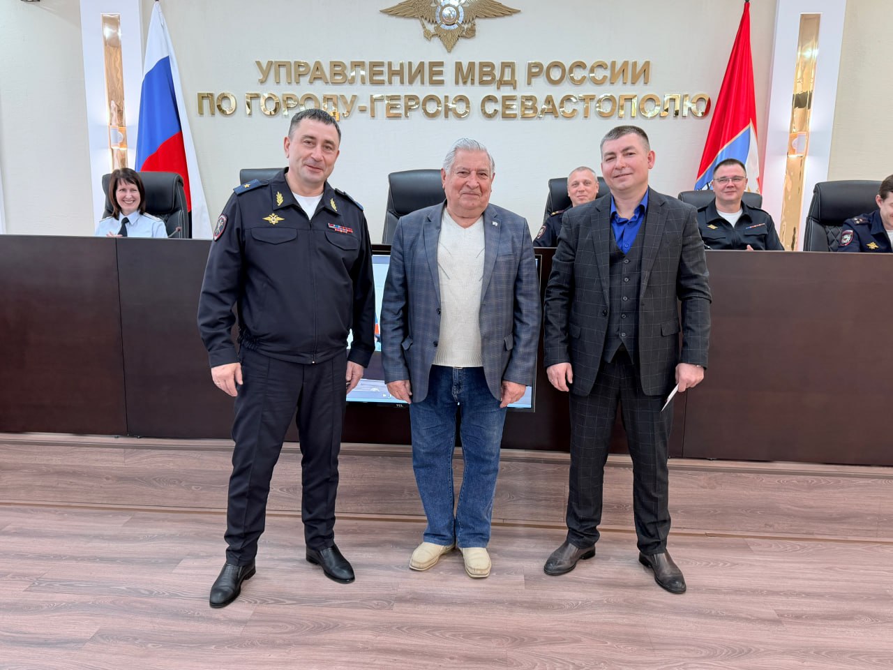 Начальник Севастопольской полиции Сергей Сигунов представил личному составу нового руководителя МОЭРТНиРАС Госавтоинспекции УМВД России по г.Севастополю