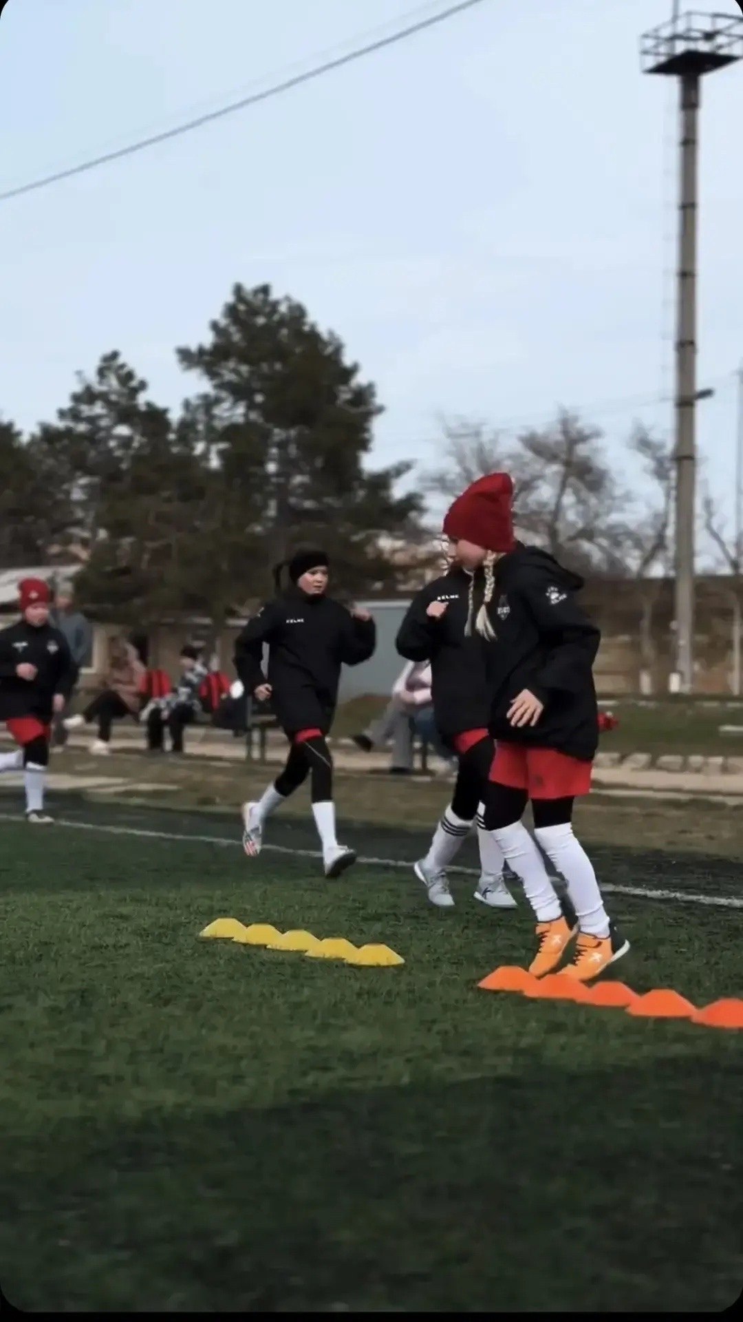 ФК «Велес» доказывает, что женский футбол на Черноморском районе - это сила! ФК «Велес» доказывает, что женский футбол на Черноморском районе - это сила!