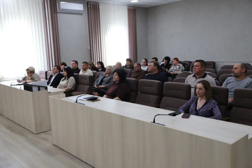 Состоялось рабочее совещание с участием прокурора Бахчисарайского района Александра Пряхина, заместителя прокурора Николая Челпанова, руководителей администраций района и сельских поселений Состоялось рабочее совещание с участием прокурора Бахчисарайского района Александра Пряхина, заместителя прокурора Николая Челпанова, руководителей администраций района и сельских поселений