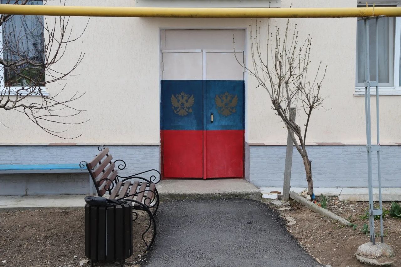 Заместитель главы администрации Андрей Падалко совместно с руководителем аппарата Валентиной Мироновой и главой сельского поселения Анной Присяжнюк провели рабочую встречу с жителями села Табачное Заместитель главы администрации Андрей Падалко совместно с руководителем аппарата Валентиной Мироновой и главой сельского поселения Анной Присяжнюк провели рабочую встречу с жителями села Табачное