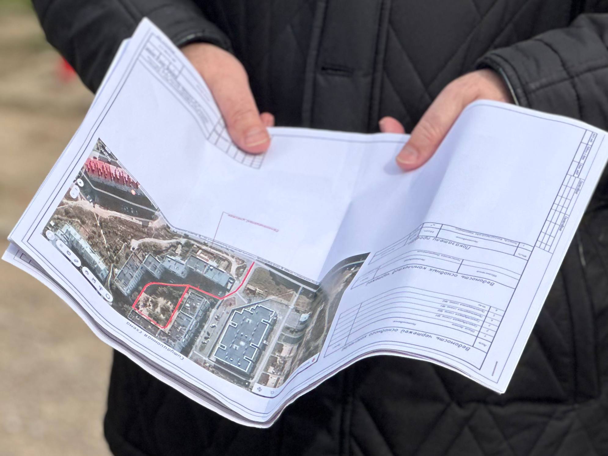 Владимир Немцев: Встретился с жителями домов №13 и №15 по улице Александра Маринеско, чтобы обсудить предстоящий ремонт внутриквартальных дорог и придомовых территорий и другие насущные вопросы Владимир Немцев: Встретился с жителями домов №13 и №15 по улице Александра Маринеско, чтобы обсудить предстоящий ремонт внутриквартальных дорог и придомовых территорий и другие насущные вопросы