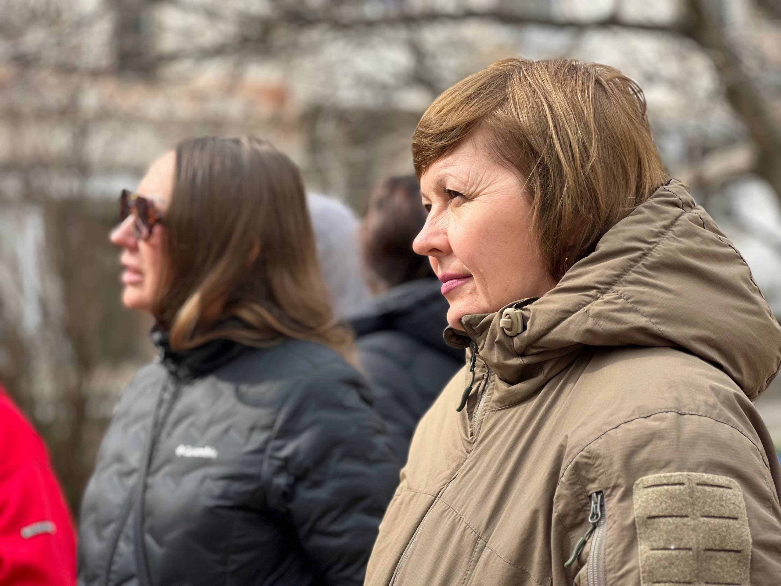 Владимир Немцев: Встретился с жителями домов №13 и №15 по улице Александра Маринеско, чтобы обсудить предстоящий ремонт внутриквартальных дорог и придомовых территорий и другие насущные вопросы Владимир Немцев: Встретился с жителями домов №13 и №15 по улице Александра Маринеско, чтобы обсудить предстоящий ремонт внутриквартальных дорог и придомовых территорий и другие насущные вопросы