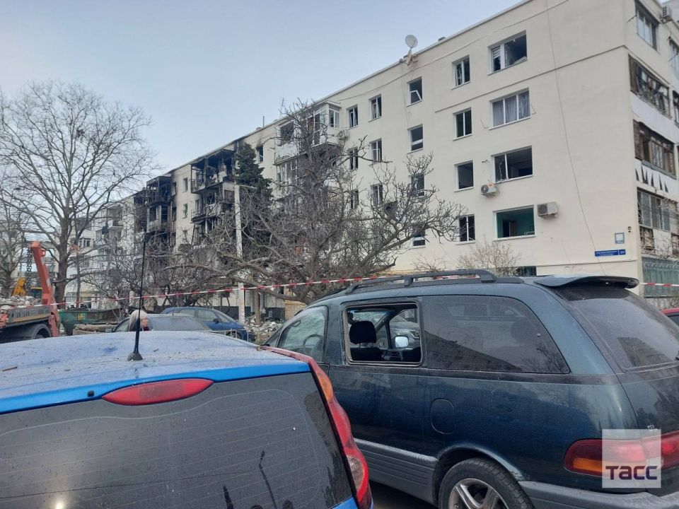 ����� �������� ���� ��������� �������� �� ������ ������� ������ � ��������������� ���� � �����������