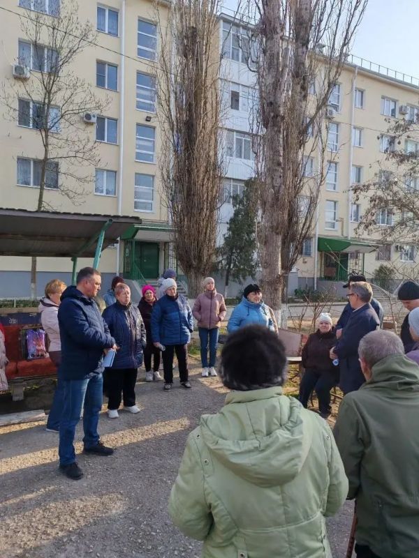 Провели очередную встречусобрание с жителями многоквартирных домов 8го микрорайона Провели очередную встречусобрание с жителями многоквартирных домов 8го микрорайона
