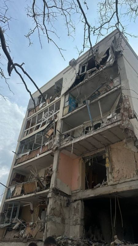 Уголовное дело о незаконном хранении взрывного вещества возбуждено после взрыва в пятиэтажке в Севастополе Уголовное дело о незаконном хранении взрывного вещества возбуждено после взрыва в пятиэтажке в Севастополе