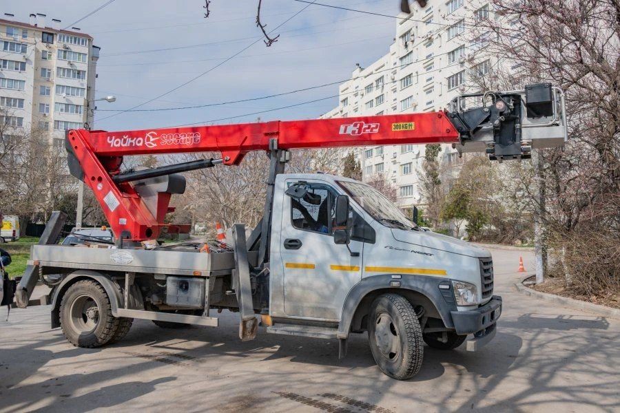 Дополнительное освещение установили у детской площадки на улице Бориса Михайлова Дополнительное освещение установили у детской площадки на улице Бориса Михайлова