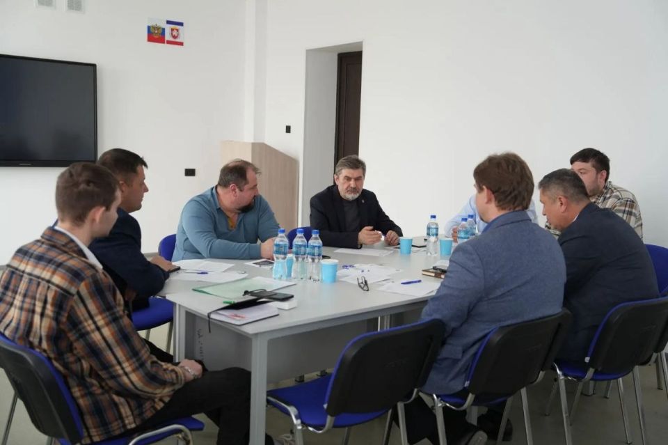 В Крымском инженерно-педагогическом университете состоялся круглый стол в рамках проектно-аналитической сессии, посвящённой научно-технологическому развитию промышленности Республики Крым В Крымском инженерно-педагогическом университете состоялся круглый стол в рамках проектно-аналитической сессии, посвящённой научно-технологическому развитию промышленности Республики Крым