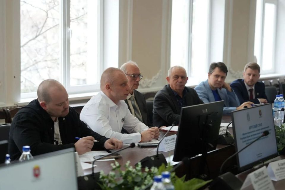 В Крымском инженерно-педагогическом университете состоялся круглый стол в рамках проектно-аналитической сессии, посвящённой научно-технологическому развитию промышленности Республики Крым В Крымском инженерно-педагогическом университете состоялся круглый стол в рамках проектно-аналитической сессии, посвящённой научно-технологическому развитию промышленности Республики Крым