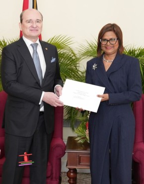 19 марта с.г. А.А.Прицепов в торжественной обстановке вручил верительные грамоты о своём назначении Чрезвычайным и Полномочным Послом Российской Федерации в Республике Тринидад и Тобаго (РТТ) Президенту РТТ К.Кангалу