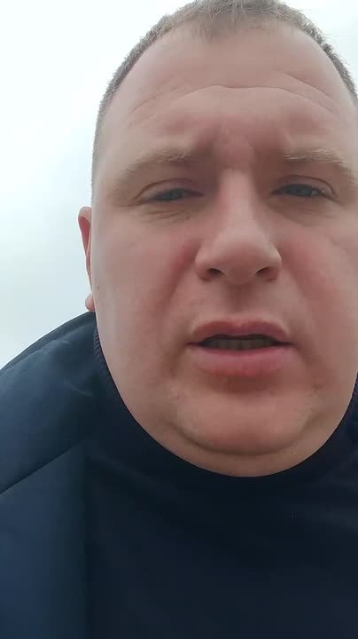 Денис Олейник: Сегодня совместно с главой Раздольненского сельского поселения Артуром Азарянцем и представителями управляющей компании ООО «ЖКХ Раздольненское» встретился с жителями многоквартирного дома в поселке Раздольное