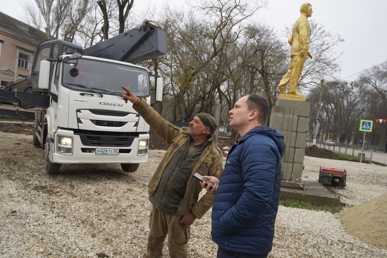 На общественной территории в районе остановки «Фабрика-кухня» продолжаются работы по благоустройству На общественной территории в районе остановки «Фабрика-кухня» продолжаются работы по благоустройству