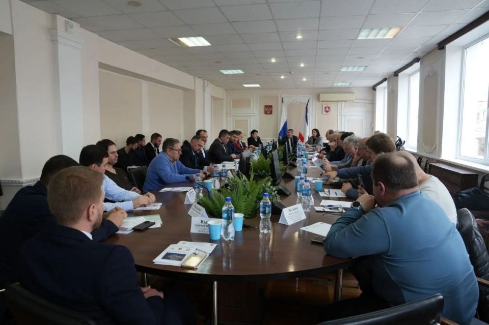 В Крымском инженерно-педагогическом университете состоялся круглый стол в рамках проектно-аналитической сессии, посвящённой научно-технологическому развитию промышленности Республики Крым В Крымском инженерно-педагогическом университете состоялся круглый стол в рамках проектно-аналитической сессии, посвящённой научно-технологическому развитию промышленности Республики Крым