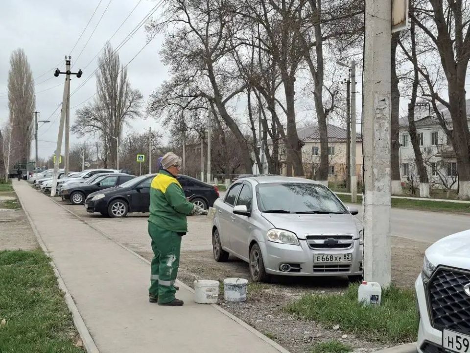 Антон Кравец: В Нижнегорском районе стартовали плановые работы по весеннему благоустройству территорий Антон Кравец: В Нижнегорском районе стартовали плановые работы по весеннему благоустройству территорий