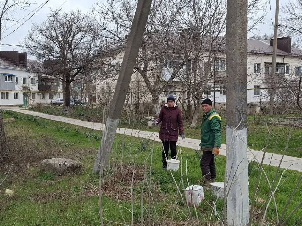 Антон Кравец: В Нижнегорском районе стартовали плановые работы по весеннему благоустройству территорий Антон Кравец: В Нижнегорском районе стартовали плановые работы по весеннему благоустройству территорий