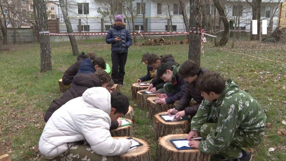 Сплочённость и тактика. Состязания, достойные настоящих сапёров, медиков и штурмовиков, развернулись на «Зарнице 2.0» в учебном центре ДОСААФ Сплочённость и тактика. Состязания, достойные настоящих сапёров, медиков и штурмовиков, развернулись на «Зарнице 2.0» в учебном центре ДОСААФ