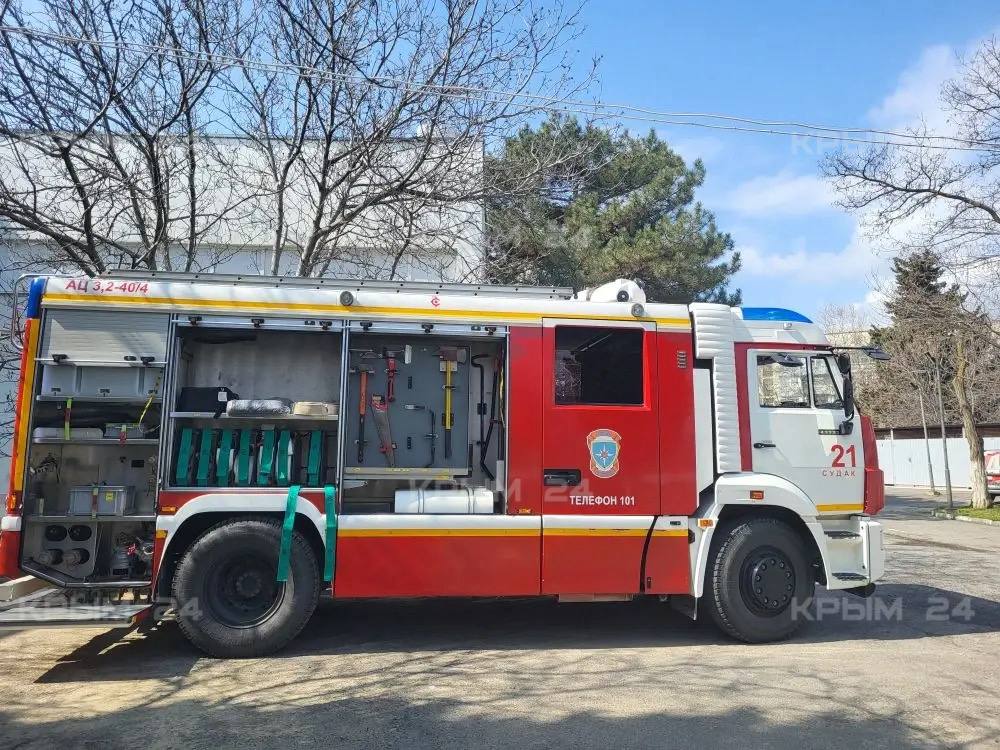 Пожарные провели тренировку в судакской школе Пожарные провели тренировку в судакской школе