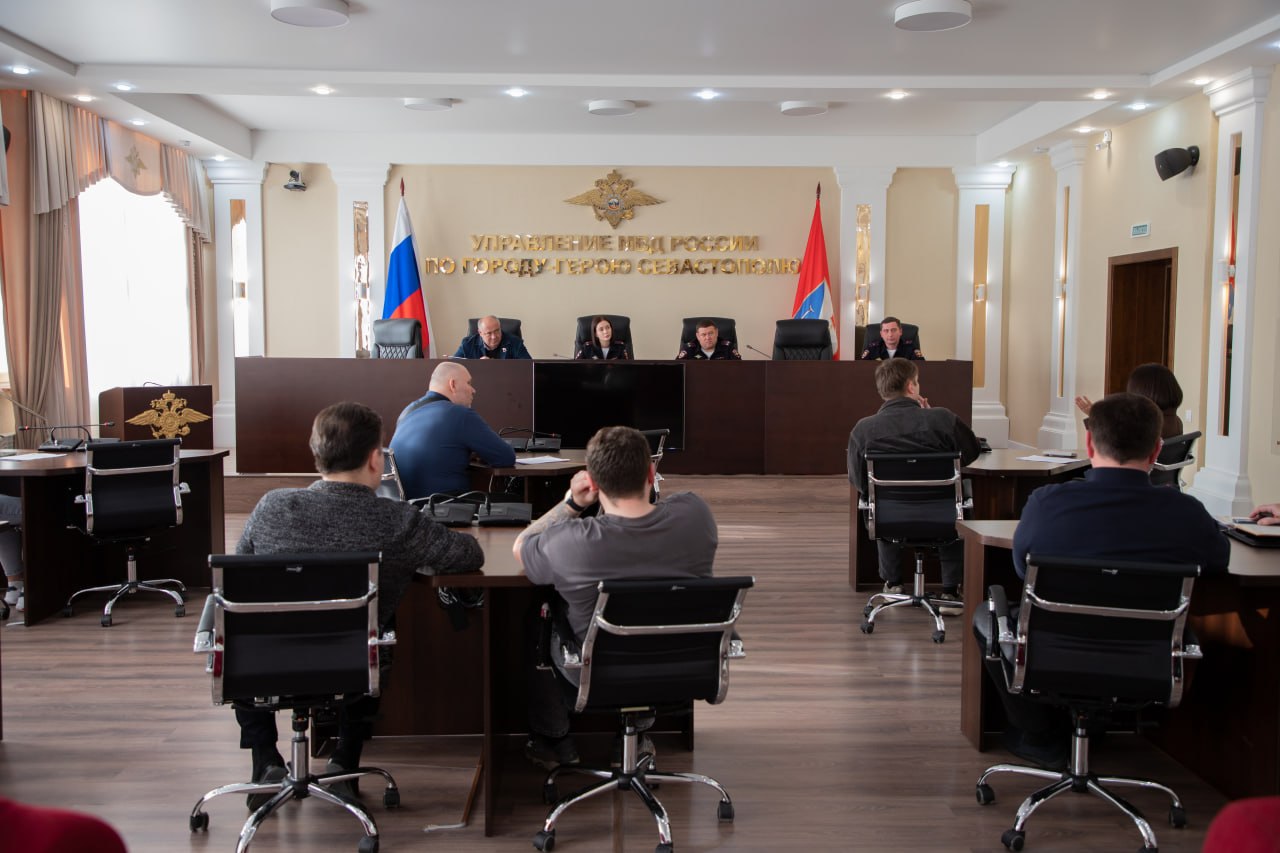 В Управлении МВД России по г.Севастополю прошло первое в этом году заседание Общественного совета В Управлении МВД России по г.Севастополю прошло первое в этом году заседание Общественного совета